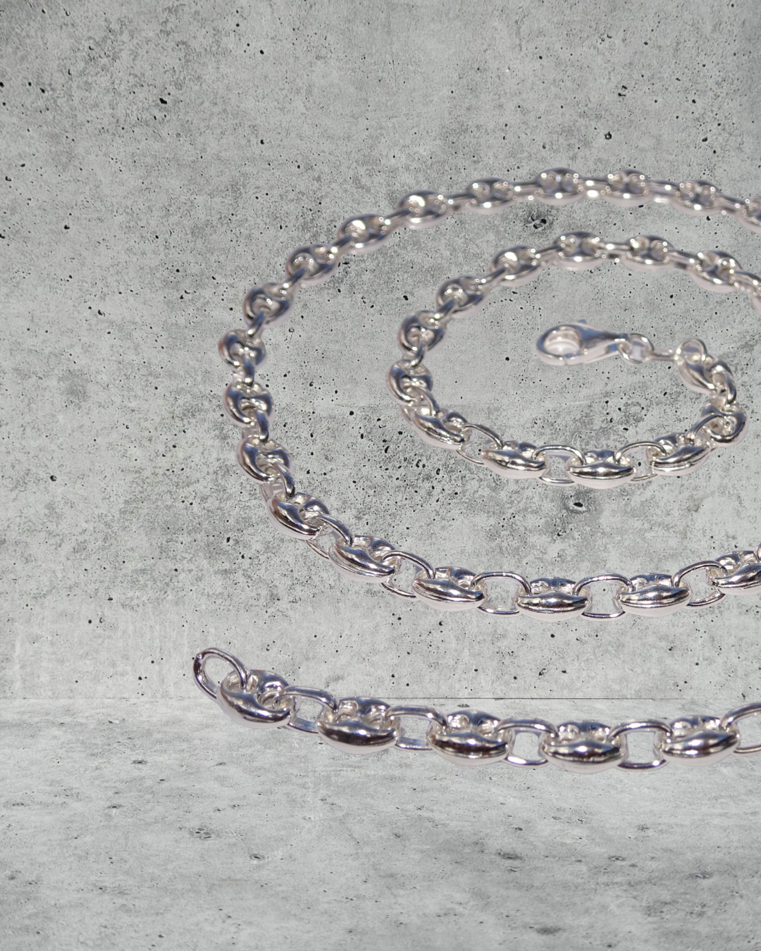 Puffed Mariner Necklace